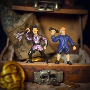 Vintage Pirate Figures Spyglass & Harpoon Mini Figures Cake Toppers B21